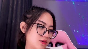 Ratu Boba Padat Seksi Menggoda Temenin Pascol Malming