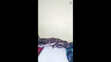 Amelia Ngentot Lanjut Ngangkang Pamer Memeknya