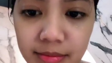 Graciella Siaran Langsung Mandi Remas2 Toket